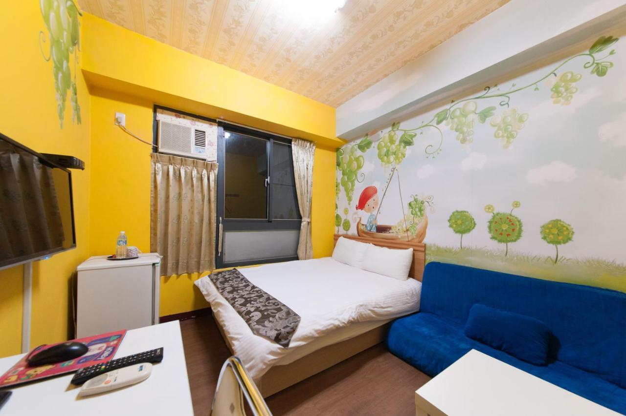 Feng Jia Homestay Ταϊχούνγκ Εξωτερικό φωτογραφία