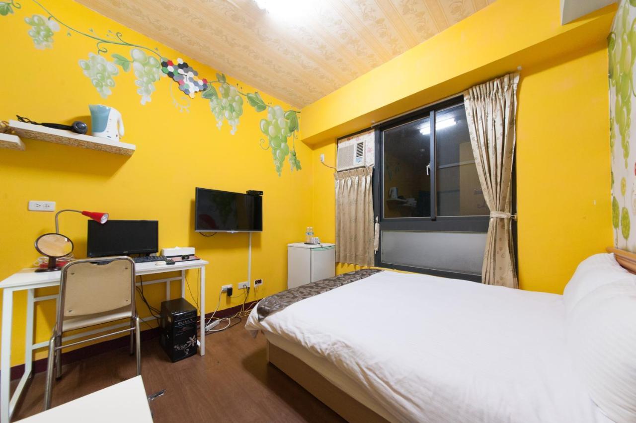 Feng Jia Homestay Ταϊχούνγκ Εξωτερικό φωτογραφία